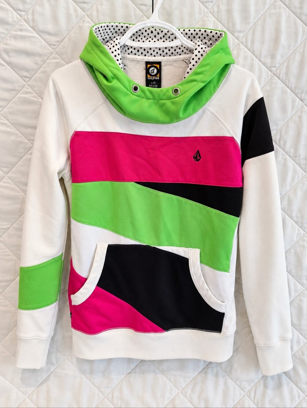 Volcom colourblock pullover hoodie in women’s size Large